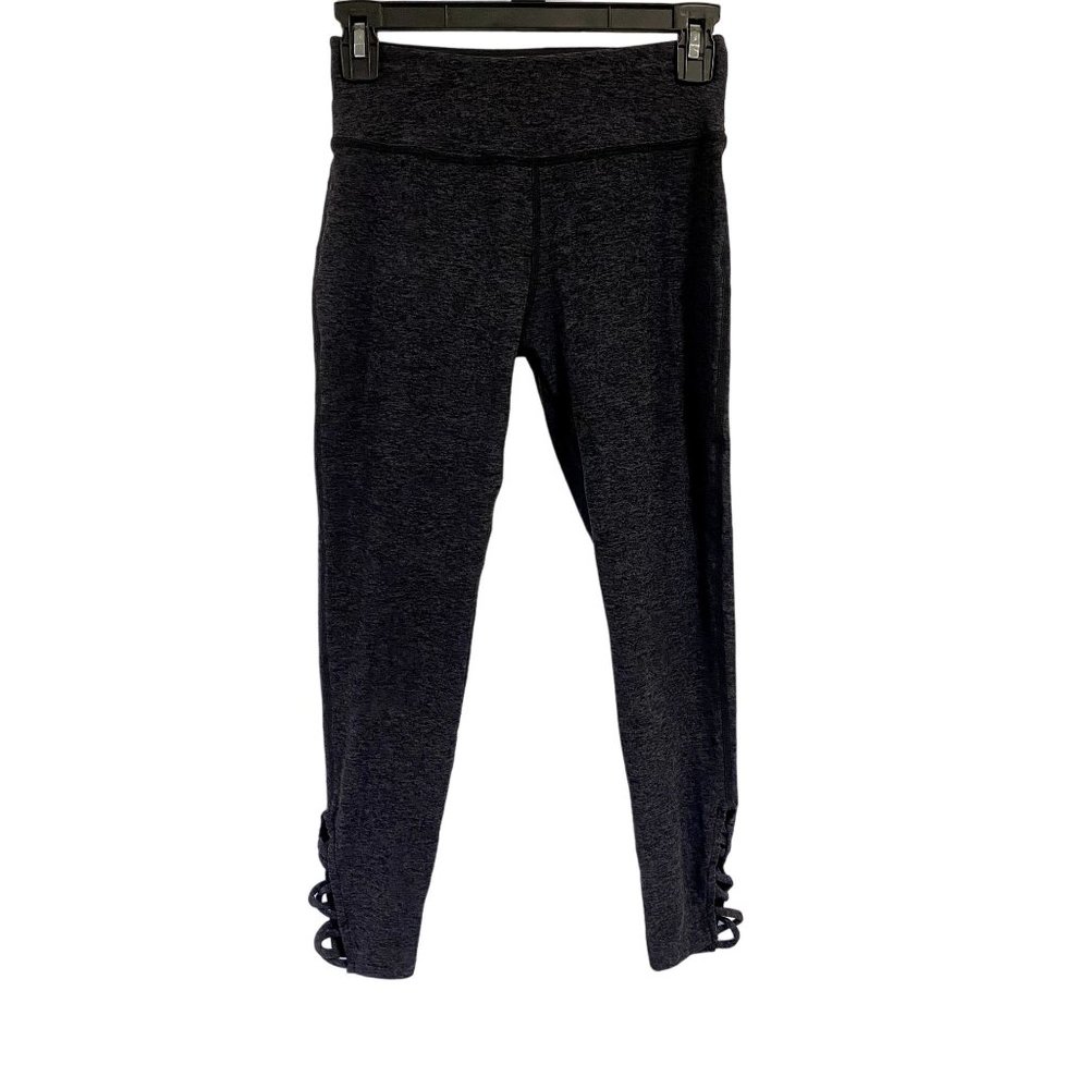 Beyond Yoga‎ Space Dye Circle Cut-Out Capri Leggings Size S